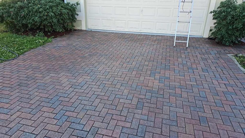 Five Signs Your Home Needs Pressure Washing in Port St Lucie