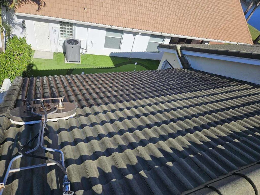 Roof maintenance and Roof Cleaning West Palm Beach